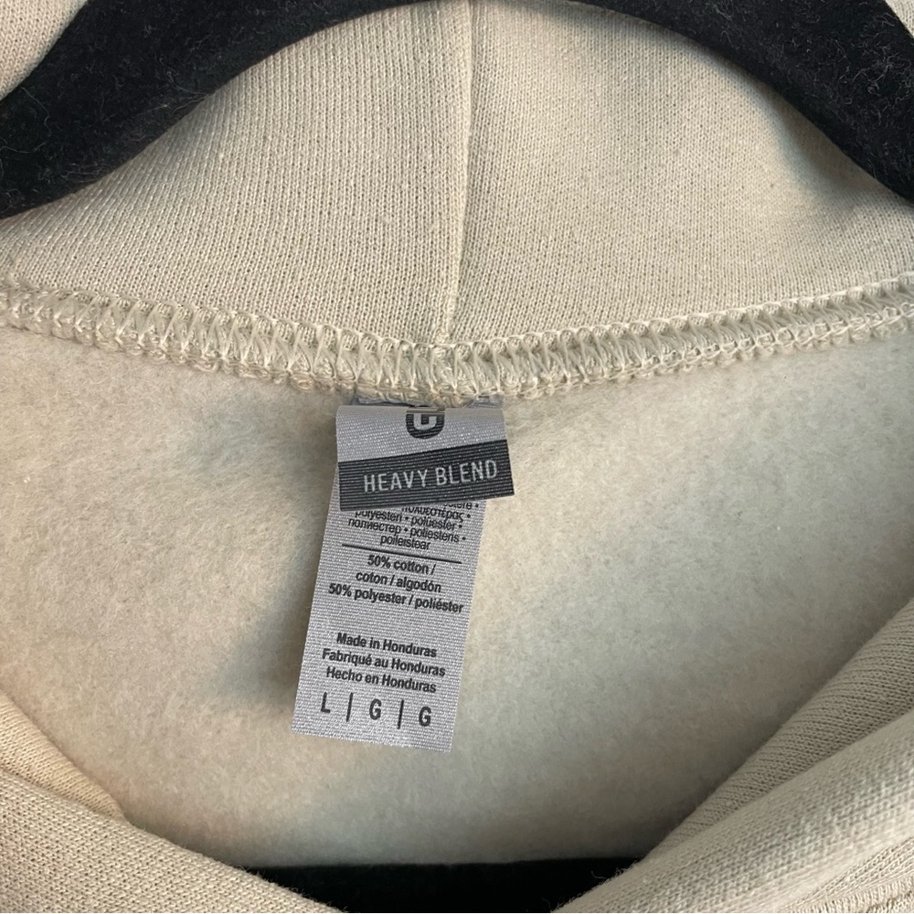 Bad Bunny Sweater Cream Color Hoodie - Picture 12 of 12